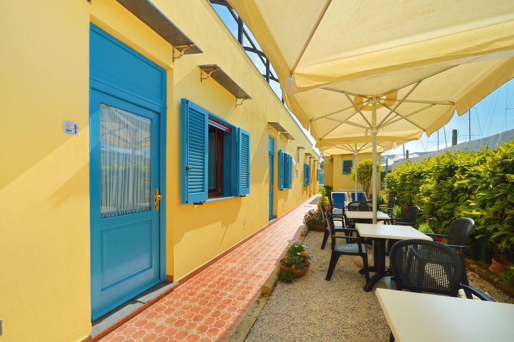 La Capannina Bed & Breakfast โปรชิดา ภายนอก รูปภาพ